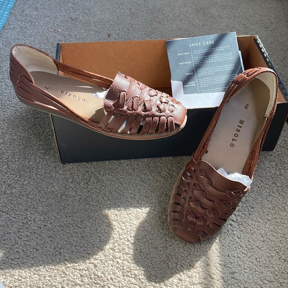 Nisolo Hurache Sandal - like new/excellent condition